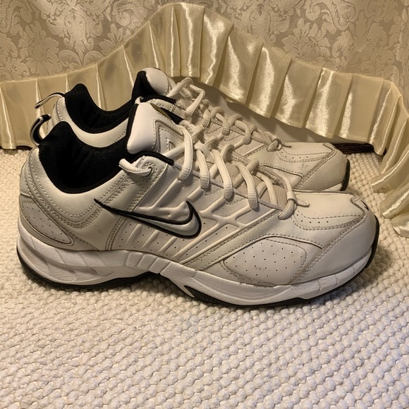 NIKE WOMENS RUNNING WORK OUT WALKING SNEAKERS - Picture 3 of 16